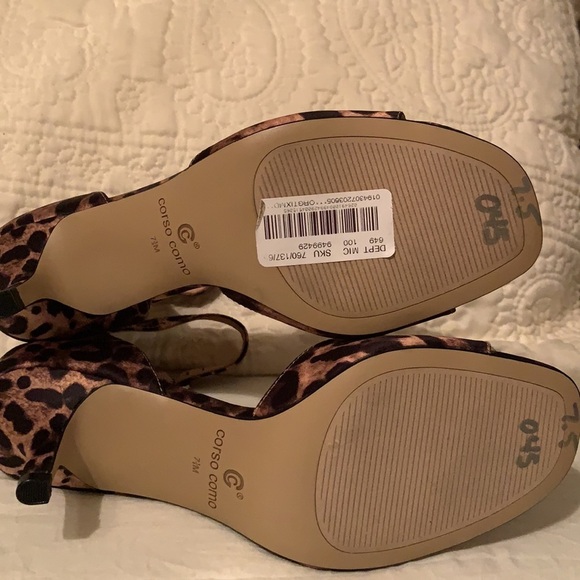 21 Corso Como Dakota Leopard Print Satin Ankle Strap Pumps - Picture 11 of 13